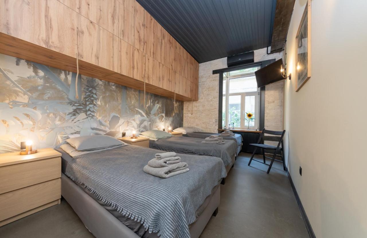 Apart Hotel On Zoloti Vorota Kiev Bagian luar foto